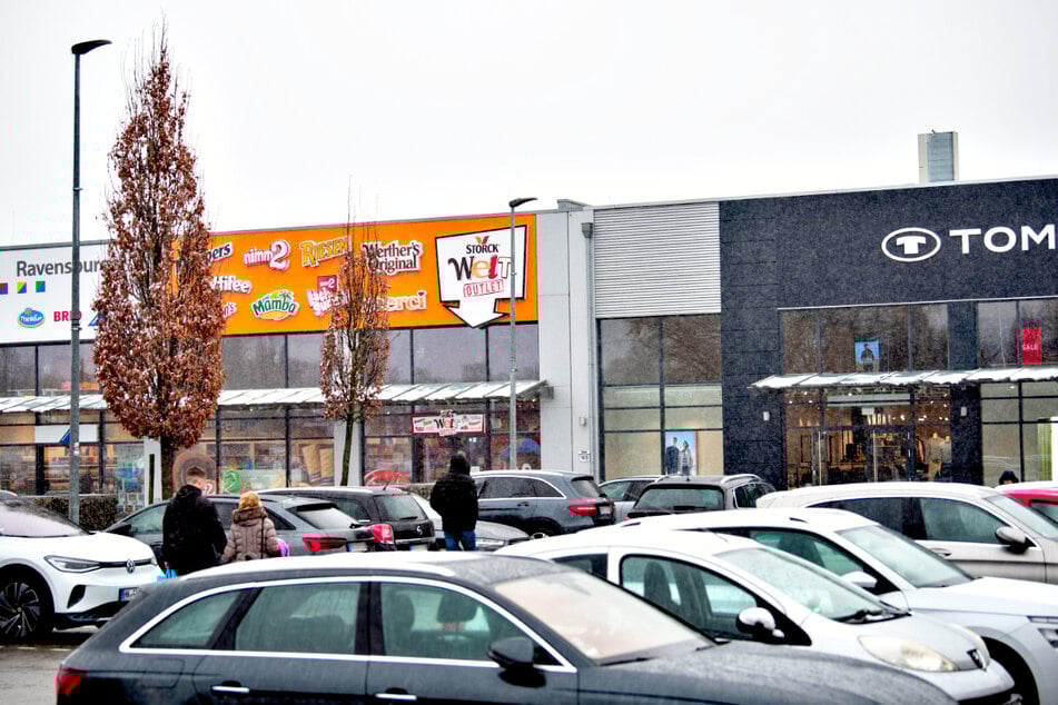 Besuchern stehen direkt vor dem Ochtum Park Bremen 2.400 kostenfreie Parkplätze zur Verfügung.