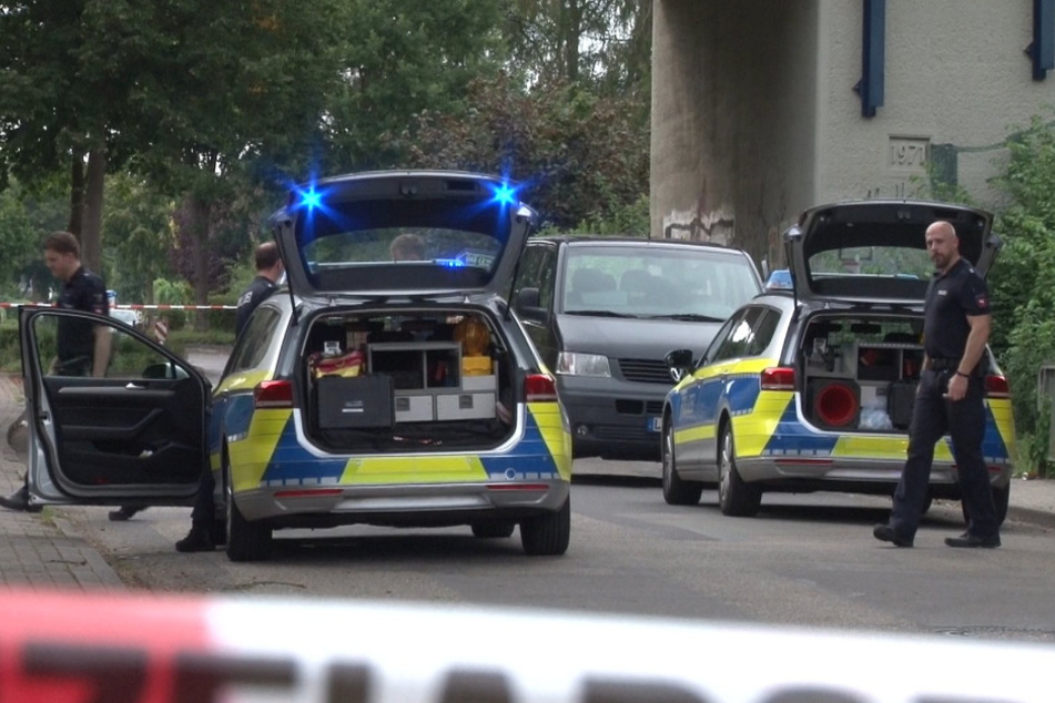 Die Polizei nahm den Mann fest. Wegen schwerer Verletzungen musste er in ein Krankenhaus.