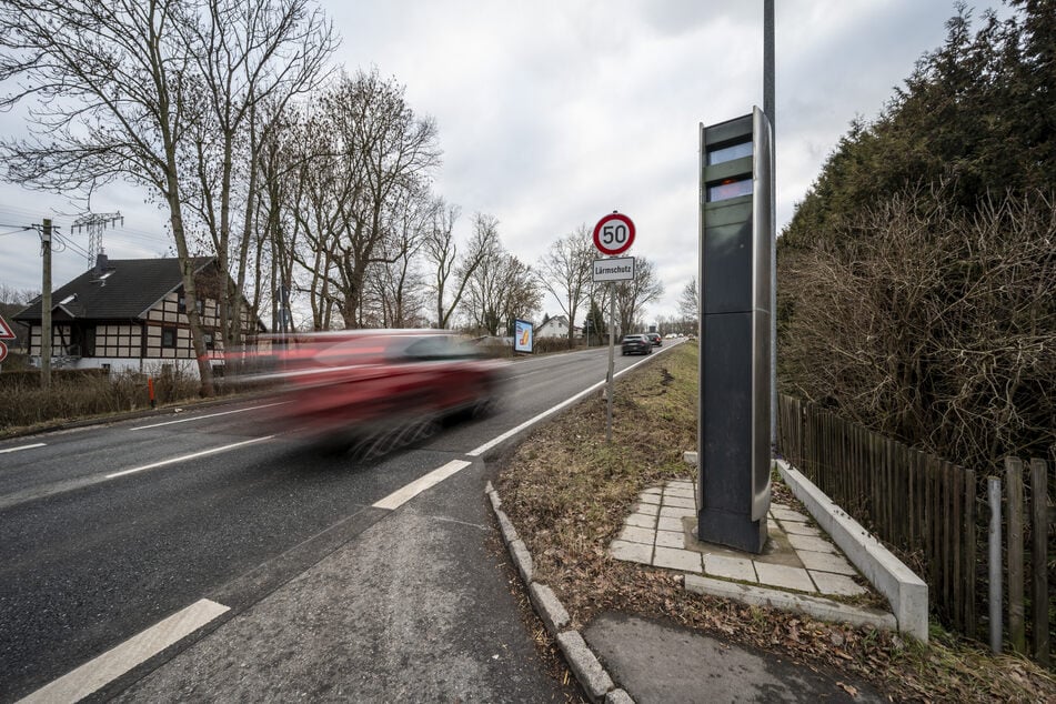 Top-3-Blitzer in Chemnitz: Die Anlage an der Frankenberger Straße Höhe Brettmühle gehört zu den ertragreichsten Standorten - hier in Fahrtrichtung Chemnitz.
