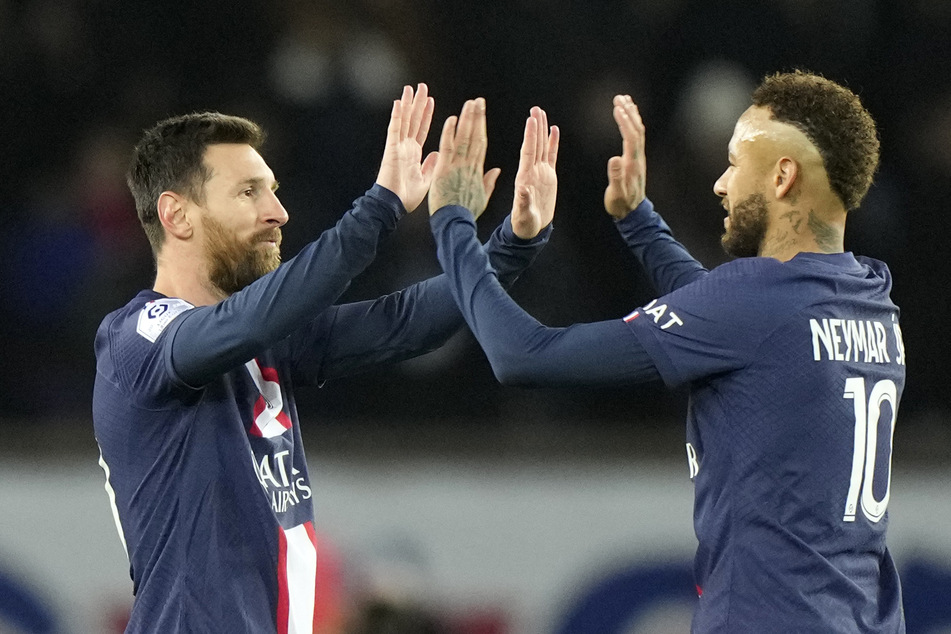 Ein Dream Team auf und neben dem Platz: Lionel Messi (35) und sein kongenialer Sturmpartner Neymar (31) verstehen sich blind.