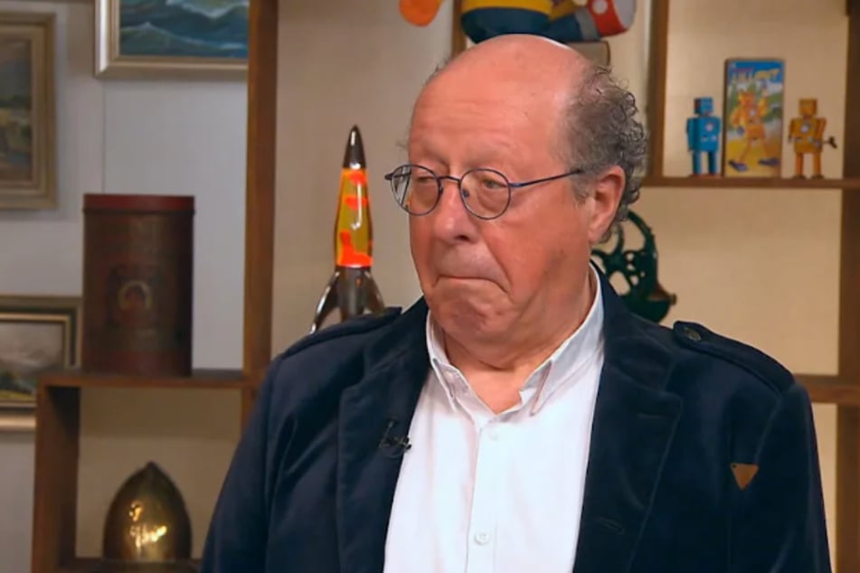 Dieter (70) aus Hanau möchte bei "Bares für Rares" ein im Keller gefundenes Ölgemälde "in gute Hände" bringen.