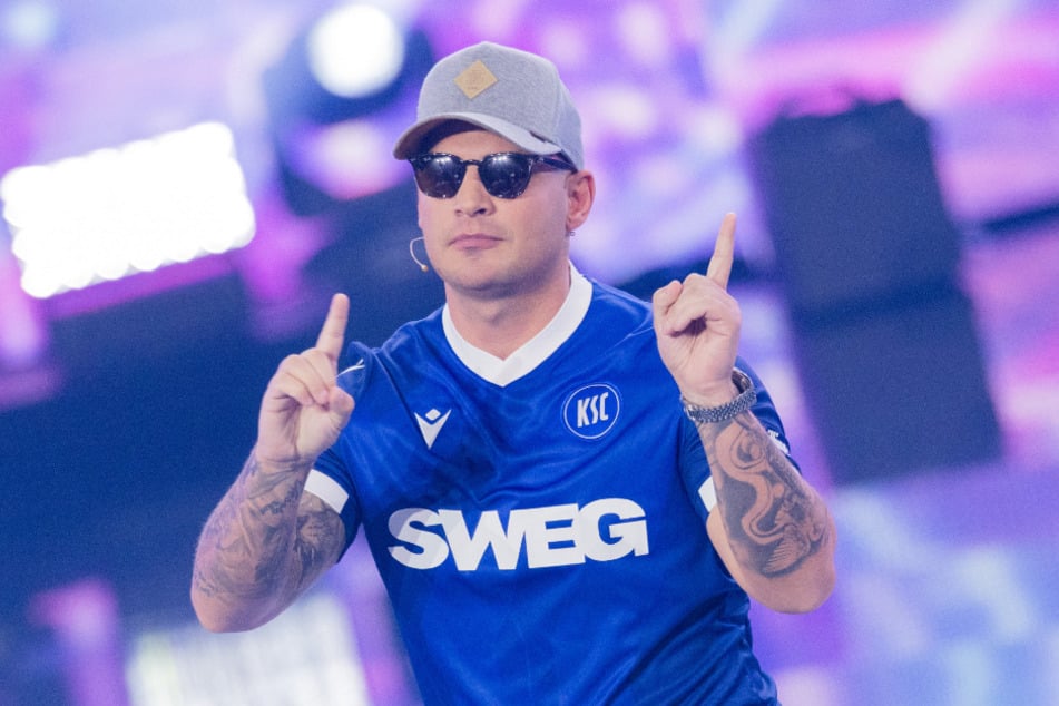 Seinen Abschied bei "Deutschland sucht den Superstar" hatte Pietro Lombardi (34) Ende 2024 im Trikot des Karlsruher SC gefeiert.