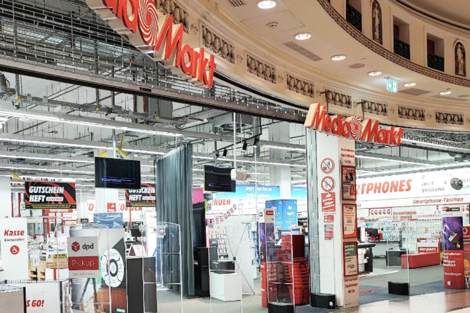 MediaMarkt Berlin-Steglitz (Im Schloss) - Schloßstraße 34.