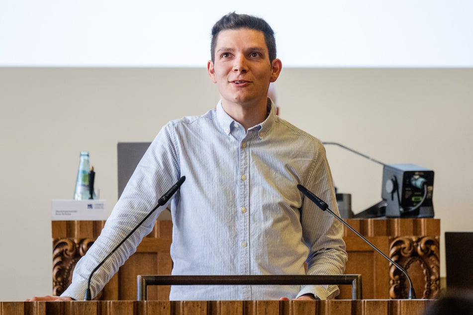 Joseph Israel (26, Grüne) landet im Anfragen-Ranking auf Platz zwei: Seit Beginn der Wahlperiode stellte er 50 Ratsanfragen.