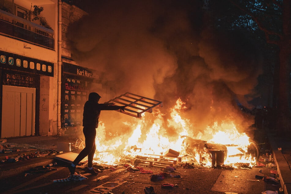 Szenen wie diese spielen sich dieser Tage in vielen Städten in ganz Frankreich ab.