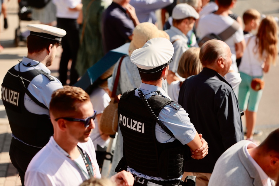 Ein Großaufgebot der Polizei war vor Ort, um Kontrollen durchzuführen.