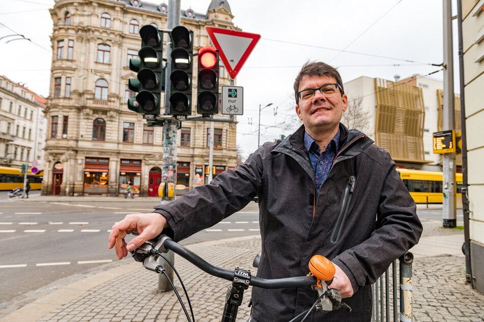 Der Fahrrad-Fan ist jetzt in leitender Position als Fachreferent für Stadtentwicklung, Planen und Bauen im Rathaus tätig.