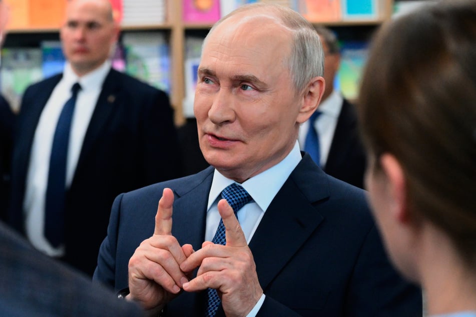 Wenn es der Terminplan des russischen Präsidenten Wladimir Putin (73) erlaubt, könnte es zum Treffen mit Kanye West kommen.