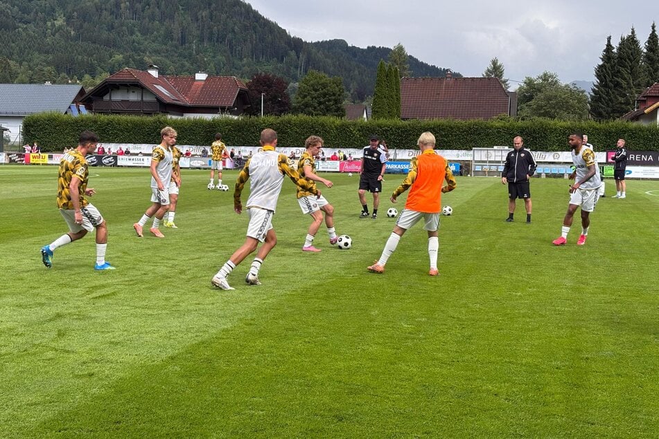 Die Dynamos machen sich für den Test gegen Graz bereit.