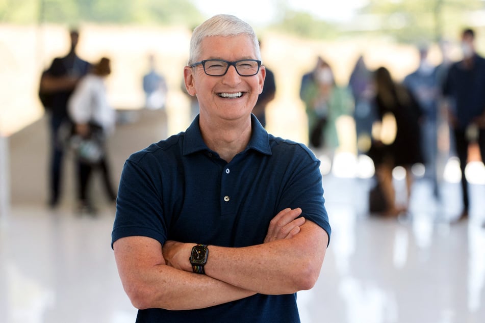 Apple-CEO Tim Cook (62) machte Fans vergangene Nacht eine echte Halloween-Überraschung, als er die neuen M3-MacBooks und den neuen iMac vorstellte.