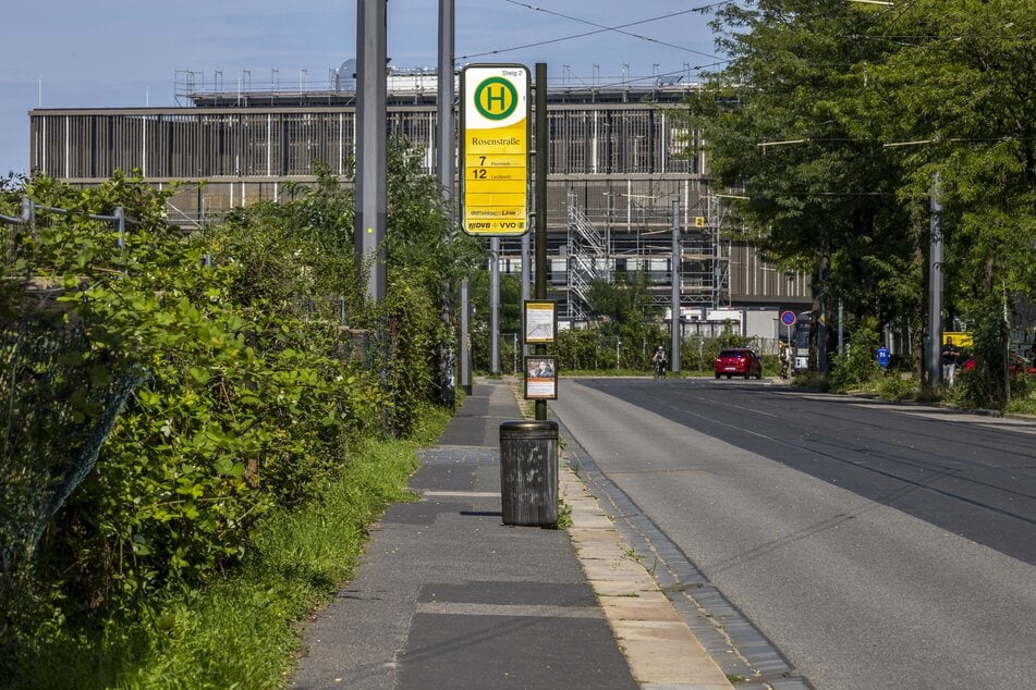 Die Haltestelle Rosenstraße wird ab dem 11. August in "Florastraße" umbenannt und an die jetzige Baustelle des BSZ Wirtschaft (an der Freiberger Straße) verschoben.