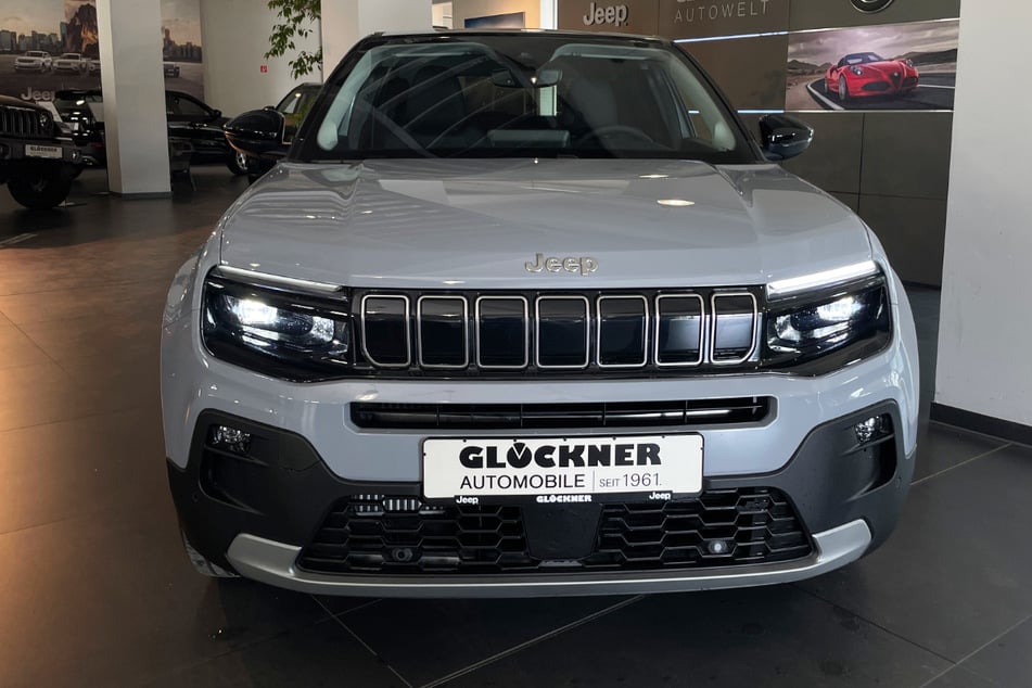 Abbildung zeigt Sonderausstattung.