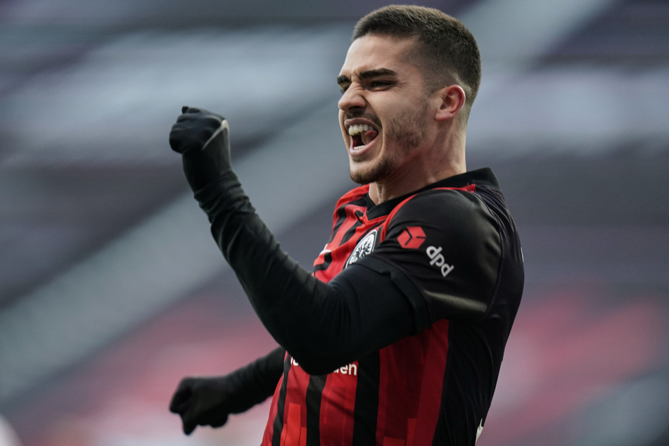 Eintracht Frankfurts Topstürmer André Silva (25) wird am Freitag beim SV Werder Bremen wieder verfügbar sein.