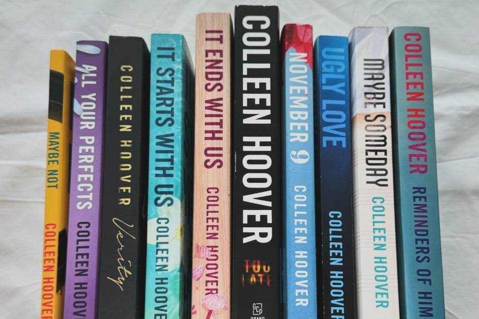 Colleen Hoover is one of the "rockstar" authors dominating the literary scene with "new adult" romances.