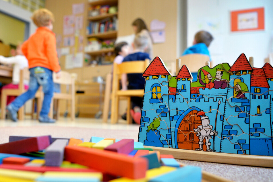 "Ich.Will.In.Meinen.Kindergarten.Zurück!" Bald können wieder alle Kleinen zusammen toben.
