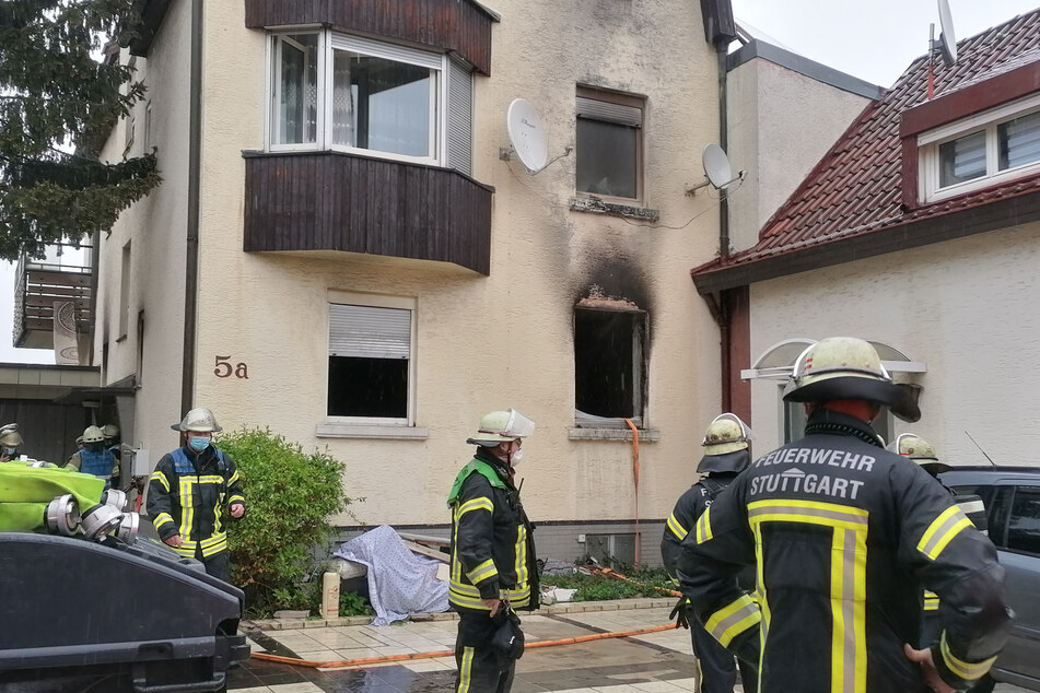 Stuttgart: Stuttgart-Zuffenhausen: Mehrere Verletzte nach heftigem Brand