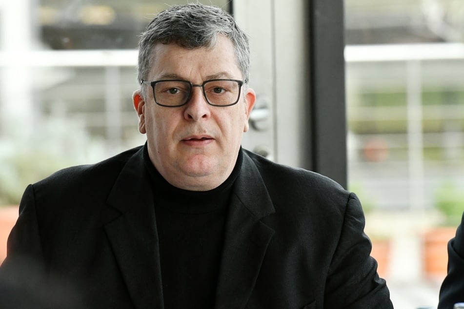 Carsten Hütter (61, AfD): Das wäre kein Verfassungs-, sondern ein Regierungsschutz!