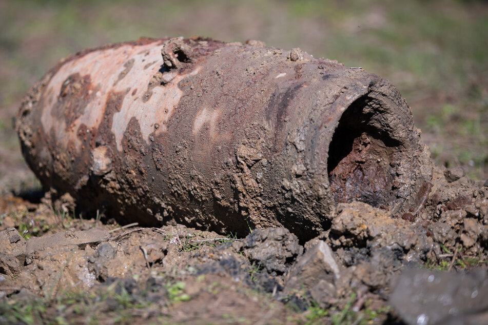 Die Fliegerbombe ist explodiert und hat für einen Schaden am Tagebau gesorgt. (Symbolbild)