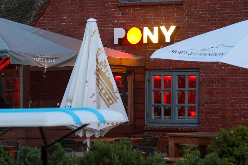 Der rassistische Vorfall spielte sich zu Pfingsten in der Pony Bar in Kampen ab.