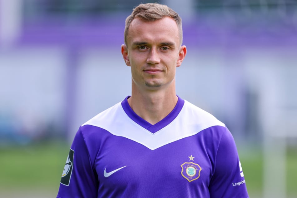 Kilian Jakob (27) steht seit 2023 beim FC Erzgebirge Aue unter Vertrag. Ab Sommer trägt er dann wieder das weiß-blaue Löwen-Trikot.