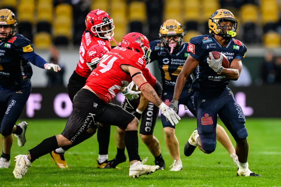 Tyler Hudson (r.) und die Monarchs führen knapp.