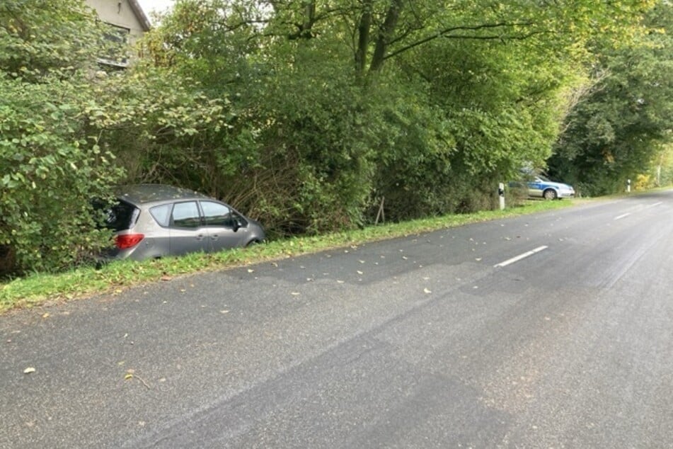 Ein 56-Jähriger aus Beverstedt landete mit seinem Auto im Graben.
