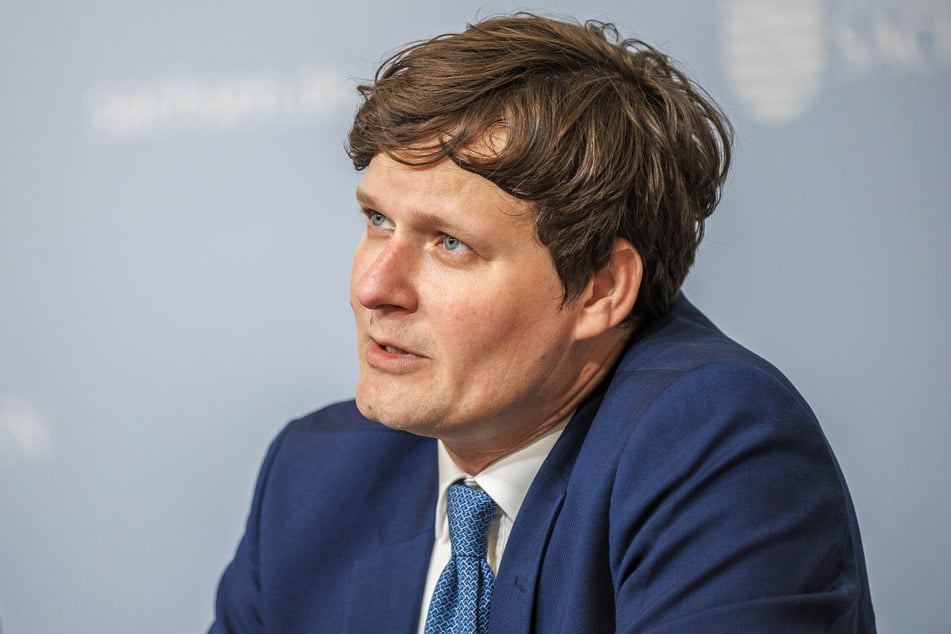 Was blüht Sachsens Kultusminister Conrad Clemens (43, CDU)?