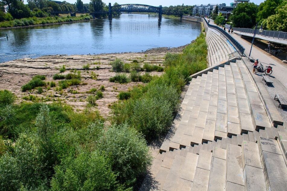 Elbe in Magdeburg erreicht Rekordtiefstand: Pegel sinkt weiter