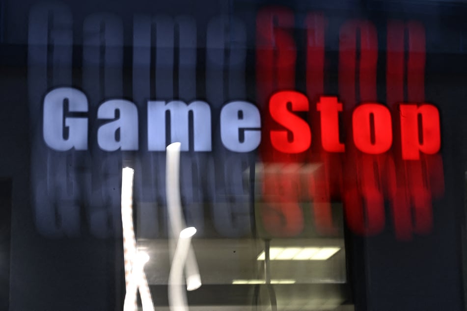 eBay gives scathing response to GameStop takeover bid: "Neither credible nor attractive"