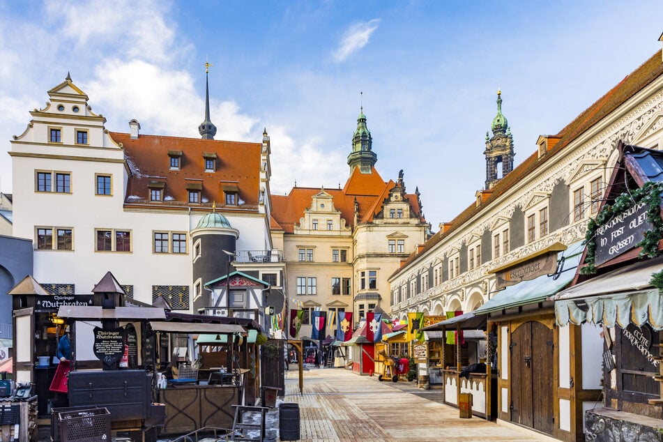 Mittelalterliches Treiben beherrscht bis in die Rauhnächte hinein den historischen Stallhof.
