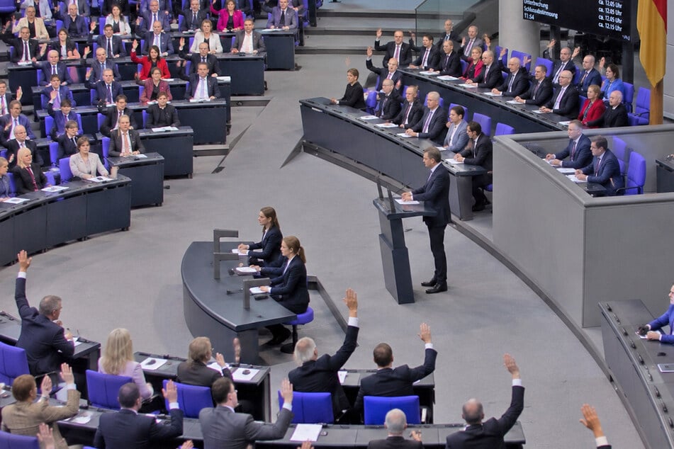AfD 28%, Union 23%: Muss die Brandmauer jetzt weg?