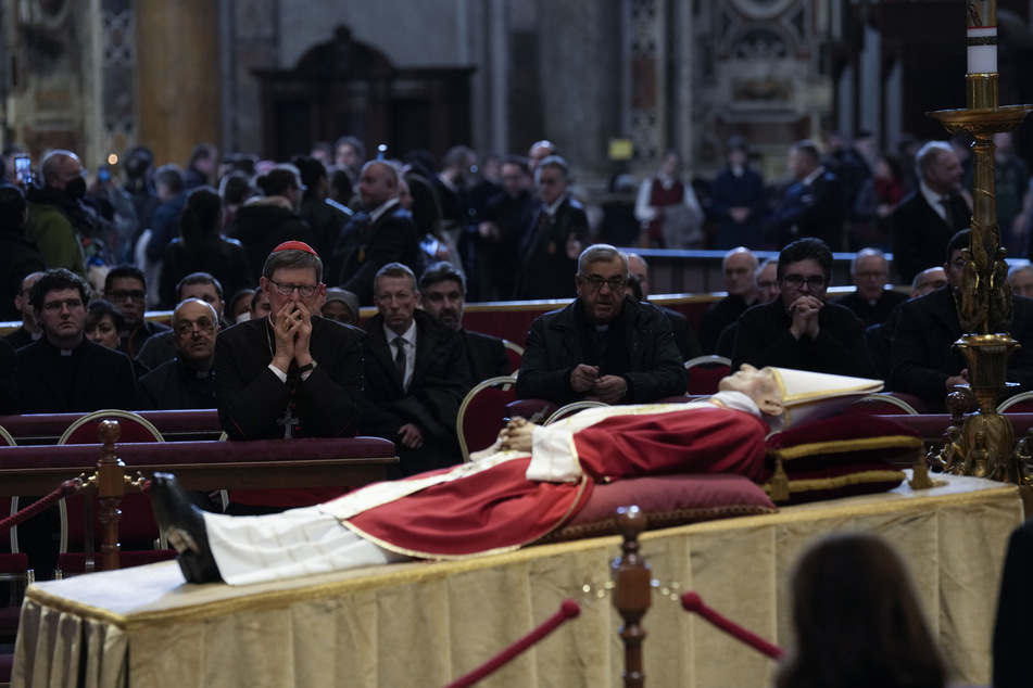Große Trauer um Papst Benedikt XVI, der am Silvestertag verstarb.