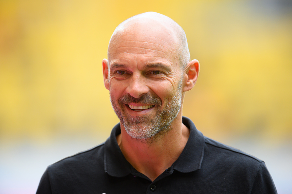 Dynamo-Coach Alexander Schmidt (52) ließ seine Schützlinge am heutigen Freitag in Pirna gegen den FK Ústí nad Labem testen. (Archivbild)