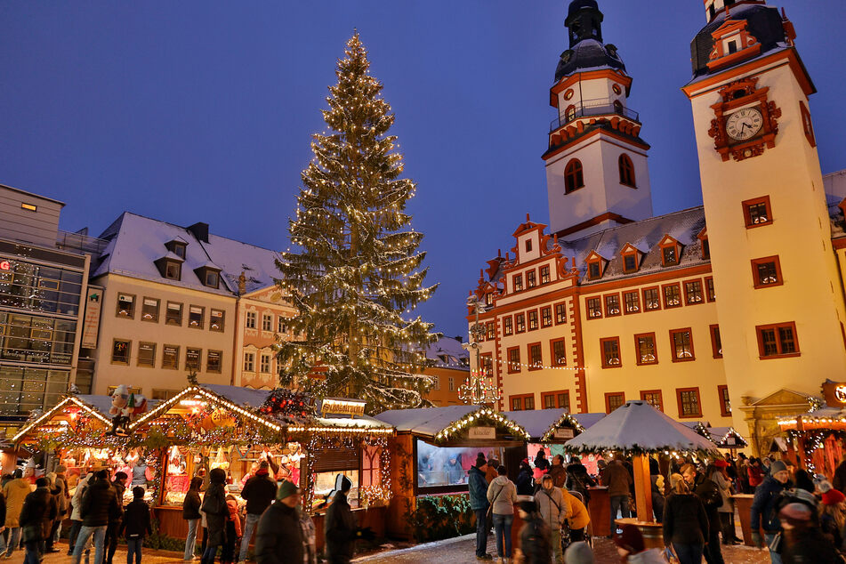 Auch in Chemnitz wurde der Weihnachtsmarkt gut besucht.