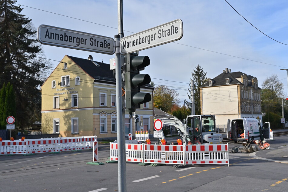 Stadteinwärts ist die Annaberger Straße nun auch zwischen Zöblitzer und Marienberger Straße dicht.