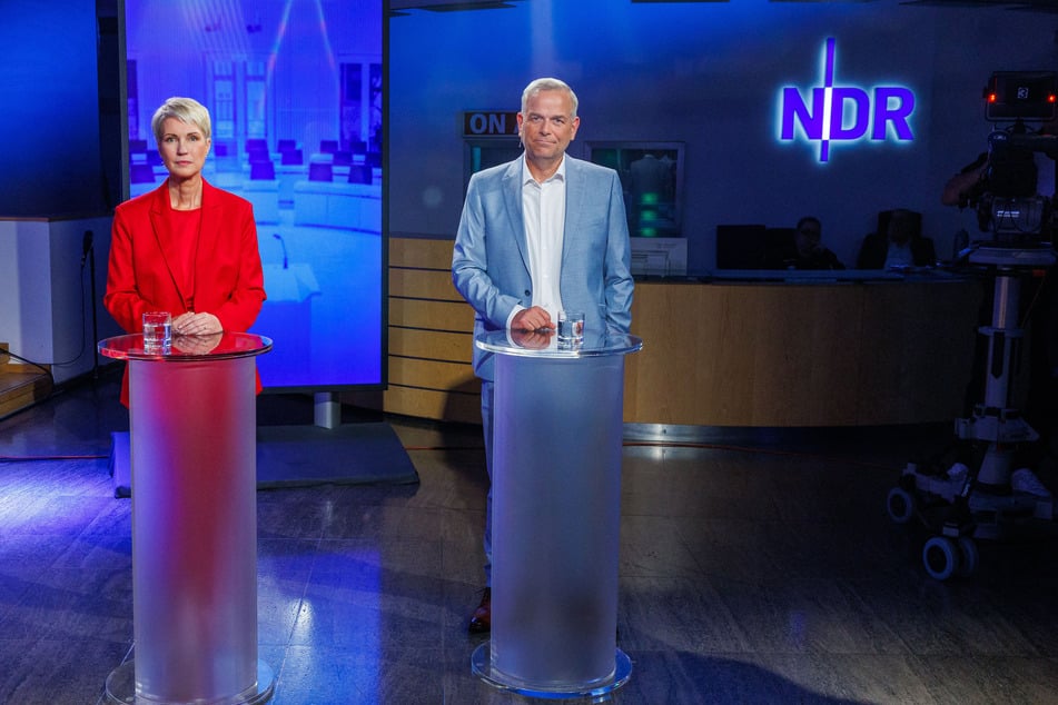 Manuela Schwesig (52, SPD), Ministerpräsidentin von Mecklenburg-Vorpommern, und Leif-Erik Holm (56, AfD) beim TV-Duell im NDR.
