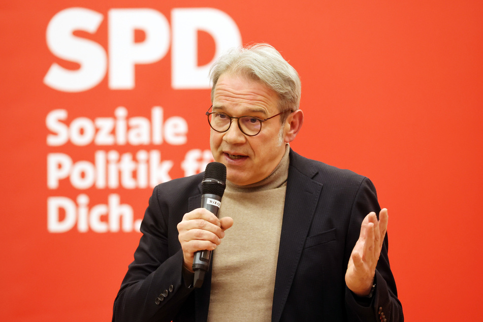Thüringens Innenminister Georg Maier (56, SPD) blickt mit Zuversicht auf die anstehenden Wahlen. (Archivbild)