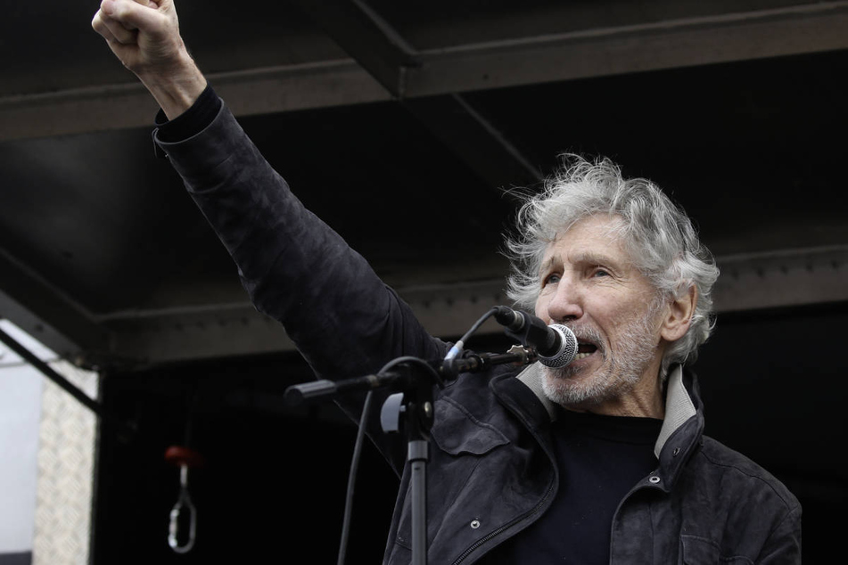 Bis Ende April will das Verwaltungsgericht Frankfurt eine Entscheidung treffen, ob Roger Waters (79) am 28. Mai in der Frankfurter Festhalle auftreten darf.