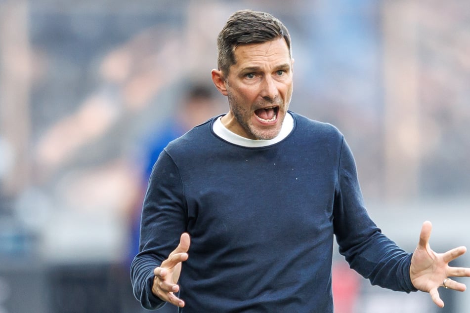 Stefan Leitl (48) erlebt mit Hertha eine schwere Zeit.
