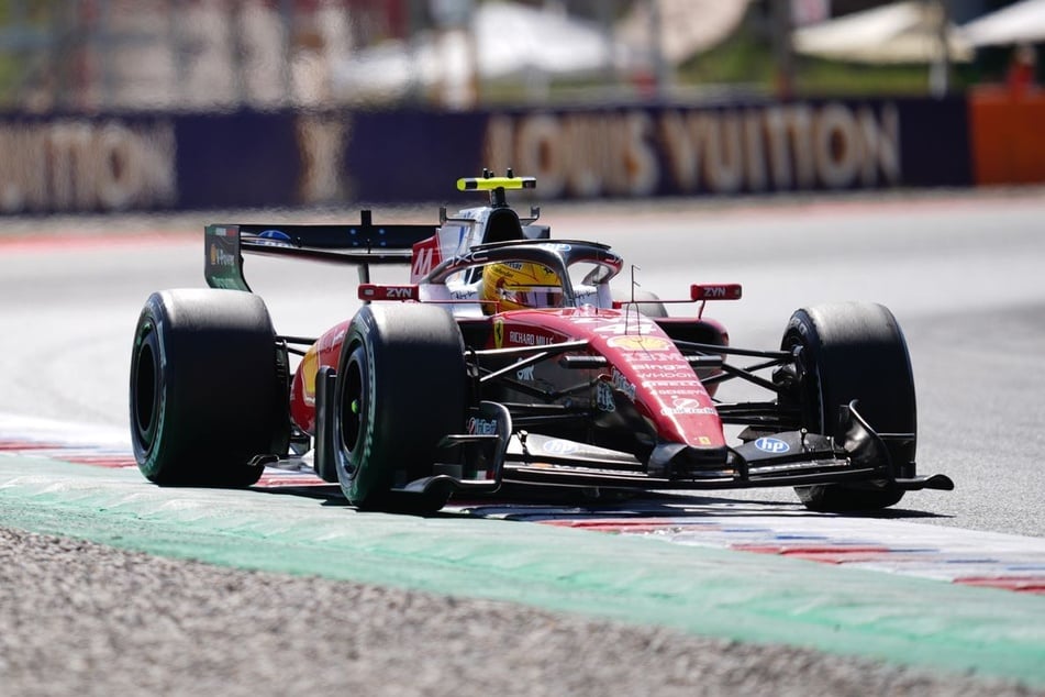 Beim Grand Prix in Barcelona konnte Formel-1-Rekordchampion Lewis Hamilton (41) seinen ersten Sieg für Ferrari einfahren.