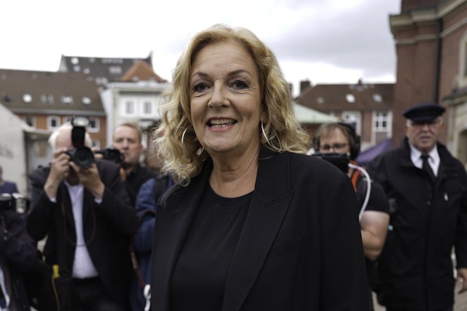 Bettina Tietjen (65, Foto) geriet durch das Geständnis von Ina Müller in eine unangenehme Situation.