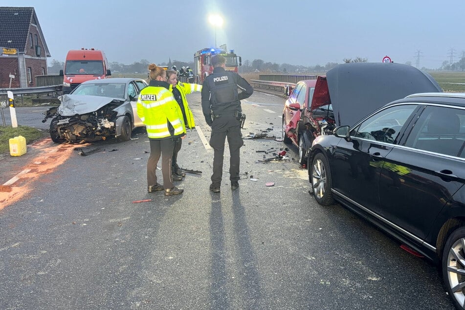 Vier Autos waren in den Unfall verwickelt.