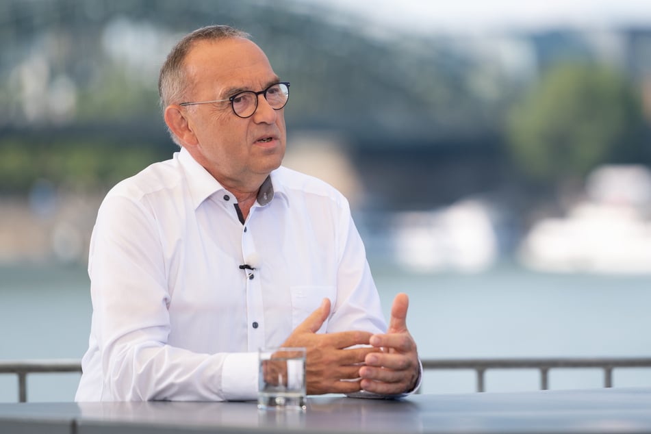Norbert Walter-Borjans, Vorsitzender der SPD, spricht beim ZDF Sommerinterview 2020 für die Sendung Berlin direkt.