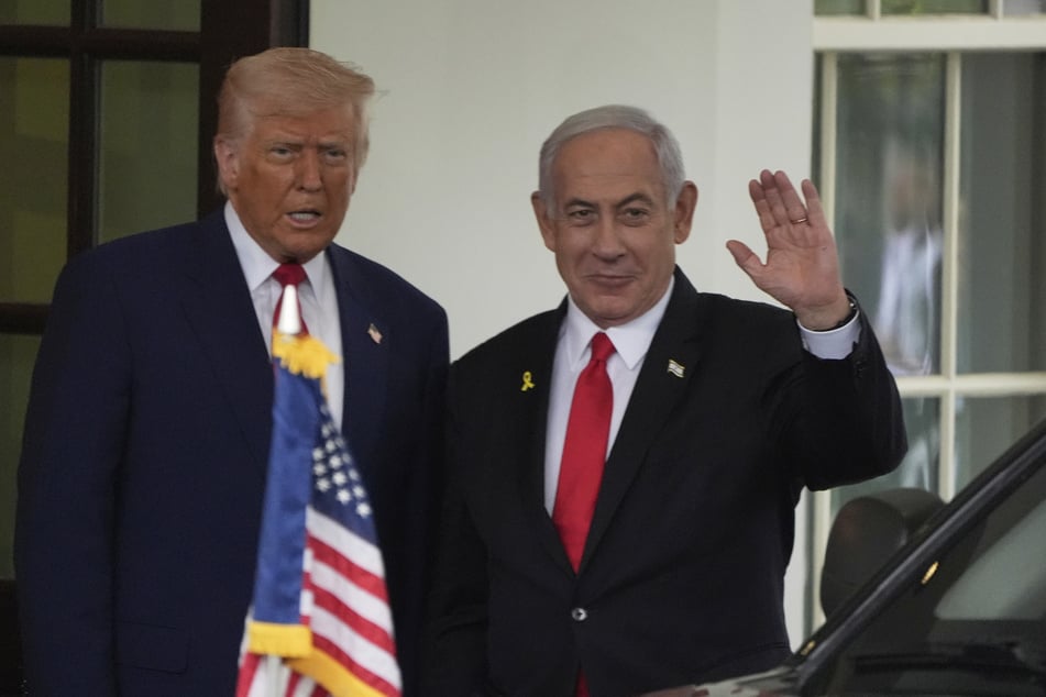 US-Präsident Trump (79, l) drängt auf eine Waffenruhe im Gaza-Krieg und traf sich erneut mit Israels Regierungschef Netanjahu (75).