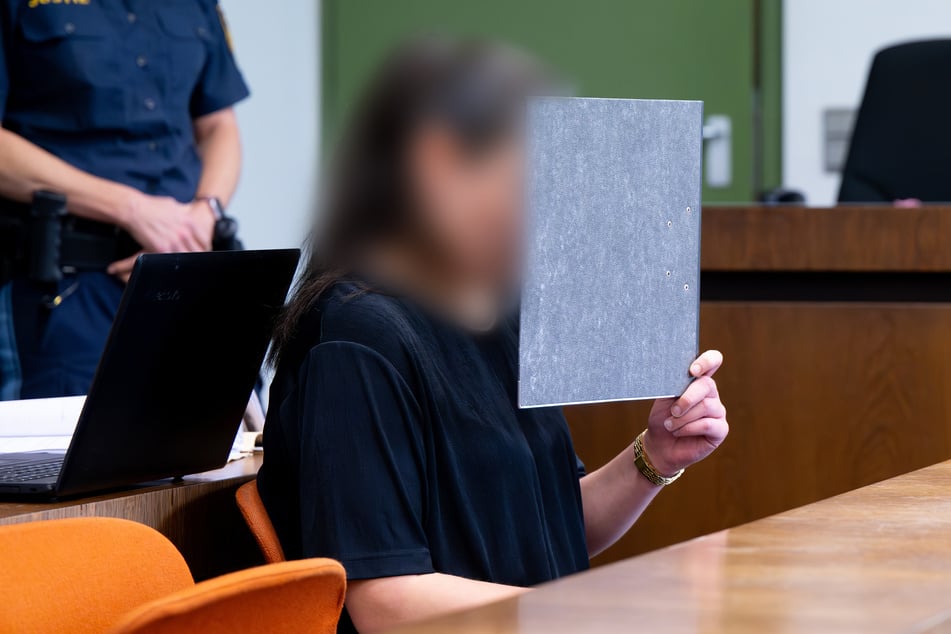 Die heute 23-Jährige wurde zu einer Freiheitsstrafe von 3 Jahren 6 Monaten verurteilt.