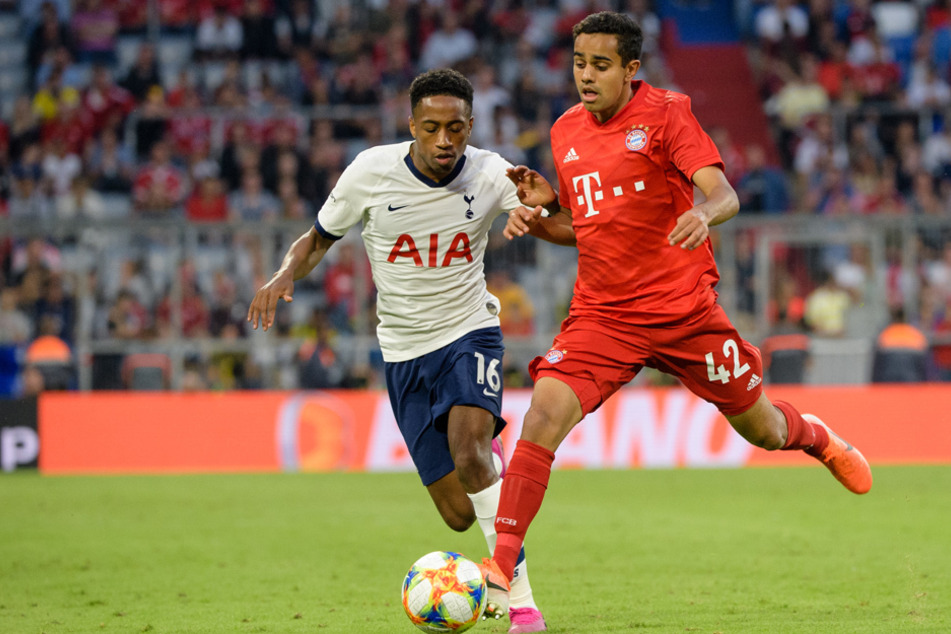 Sarpreet Singh (r., hier um Zweikampf gegen Kyle Walker-Peters von Tottenham, 2019) wird für München starten. (Archivbild)