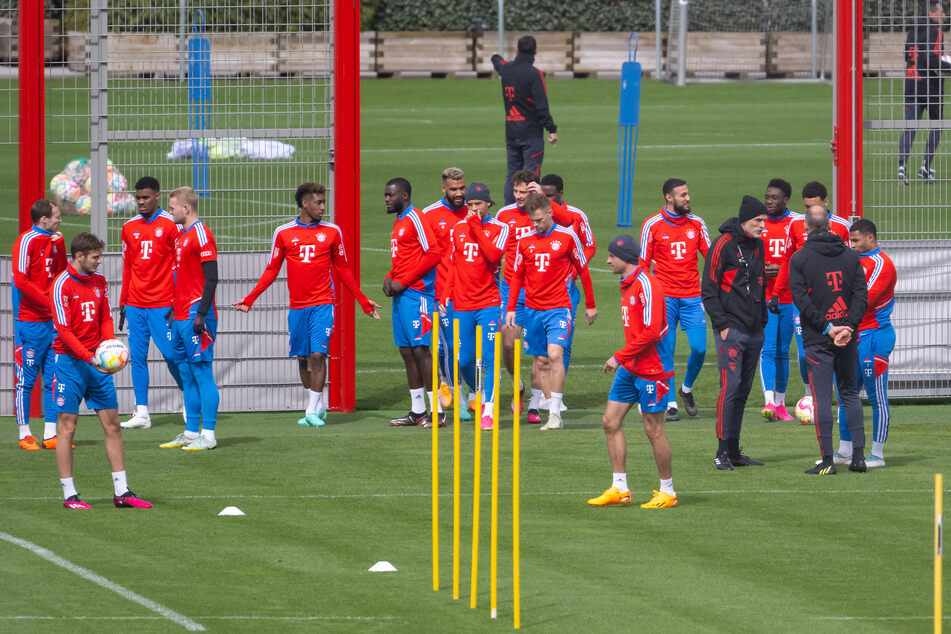 Die Mannschaft des FC Bayern beim Training. Gelingt ihnen das Wunder gegen Man City?