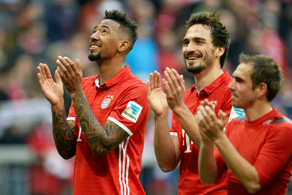 Jérôme Boateng (32, l.) und Mats Hummels (32, M.) sind eingespielt und standen in 93 Pflichtspielen gemeinsam auf dem Rasen. Auch im legendären WM-Finale 2014.