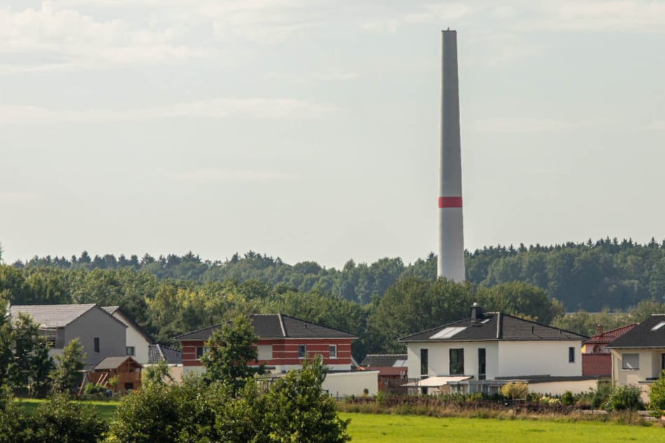 Erzgebirge: Umstrittenes Windrad soll bald in Betrieb gehen