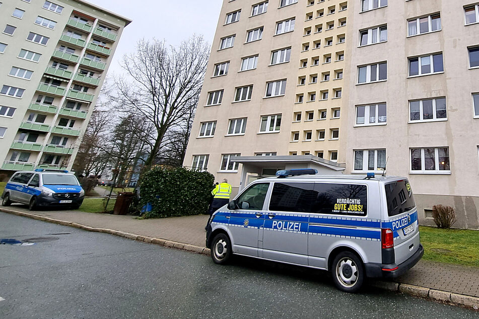 Chemnitz: Tragischer Fund bei Wohnungsbrand in Chemnitz: 100-Jährige liegt leblos am Küchenboden